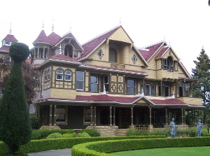 The front entrance is well gardened, but not used for tour groups