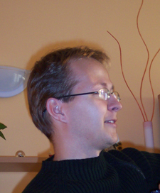 Replace with detailed title to appear when image doesn't load or for blind persons