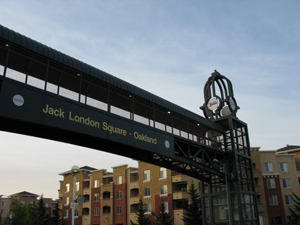 Footbridge to Amtrak station in Oakland