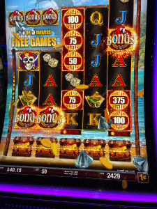 The winning symbols are 3 Bonus rings together with six rings with winning numbers